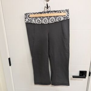Lululemon Gather & Crow Crop Pants | Soot Light / Twiggy Printed Nimbus | Size 8
